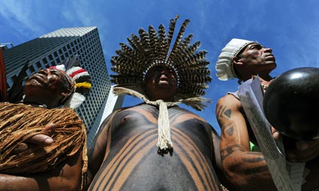 Rio+20 : Brazilian natives stand still in downtown Rio de Janeiro