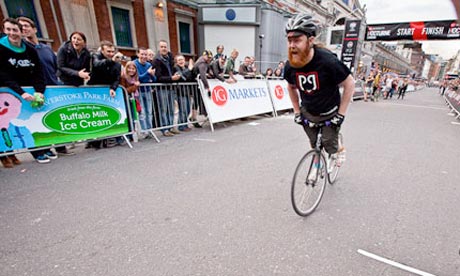 Bike Blog : Schwalbe Fixed Gear Longest Skid Competitio