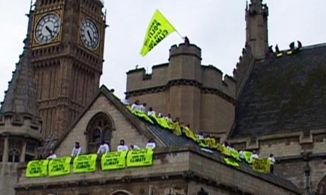Greenpeace climate change protesters on the roof of Westminster Hall