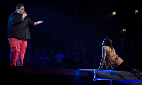 Ash Morgan sings to  Jessie J