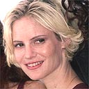 Jennifer Jason Leigh