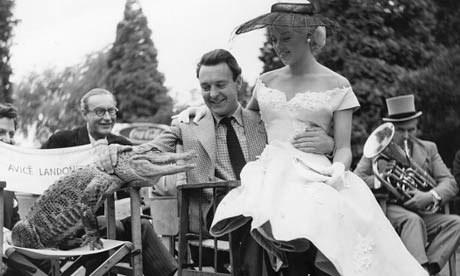 Donald Sinden and Diana Dors and alligator on the set of An Alligator Named Daisy