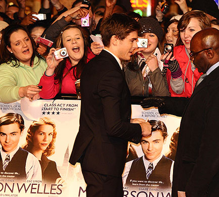 Me and Orson Welles: Zac Efron meets the fans at the UK premiere of Me and Orson Welles