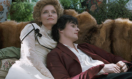 Michelle Pfeiffer on her comeba...