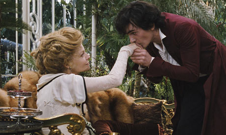 Rupert Friend and Michelle Pfeiffer in Cheri