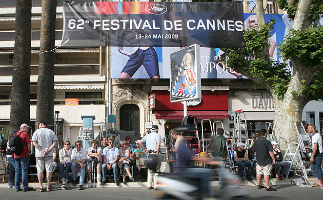 Cannes film festival: Fans sit on stepladders in front of the Palais at the Cannes film festival
