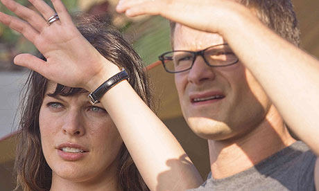 Milla Jovovich and Steve Zahn in A Perfect Getaway