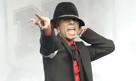 Omer Bhatti as Michael Jackson