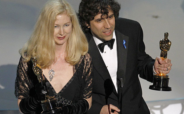 Oscars 2010 winners: Chris Innis and Bob Murawski accept best editing Oscar for The Hurt Locker