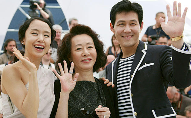 Cannes 2010 day 3 : Cannes film festival photocall for The Housemaid