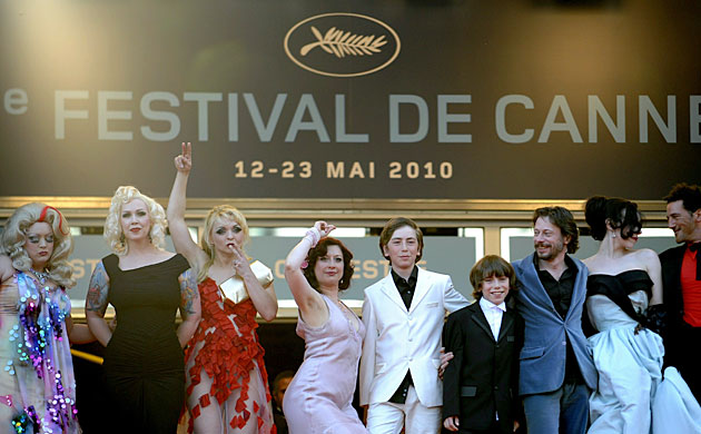Cannes 2010 day 3 : Cast of Tournee at its world premiere in Cannes 