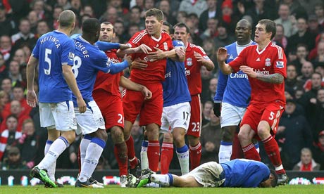 http://static.guim.co.uk/sys-images/Football/Clubs/Club_Home/2010/2/7/1265568899742/Tempers-flare-between-Liv-001.jpg