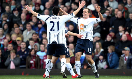 Kevin Davies celebrates scoring with Bolton Wanderers team-mate Tamir Cohen