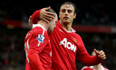 Wayne Rooney is congratulated by Dimitar Berbatov 