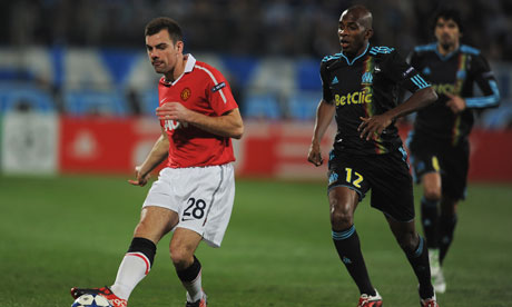 Darron Gibson, left, is expected to sign for Everton on Friday for £500,000