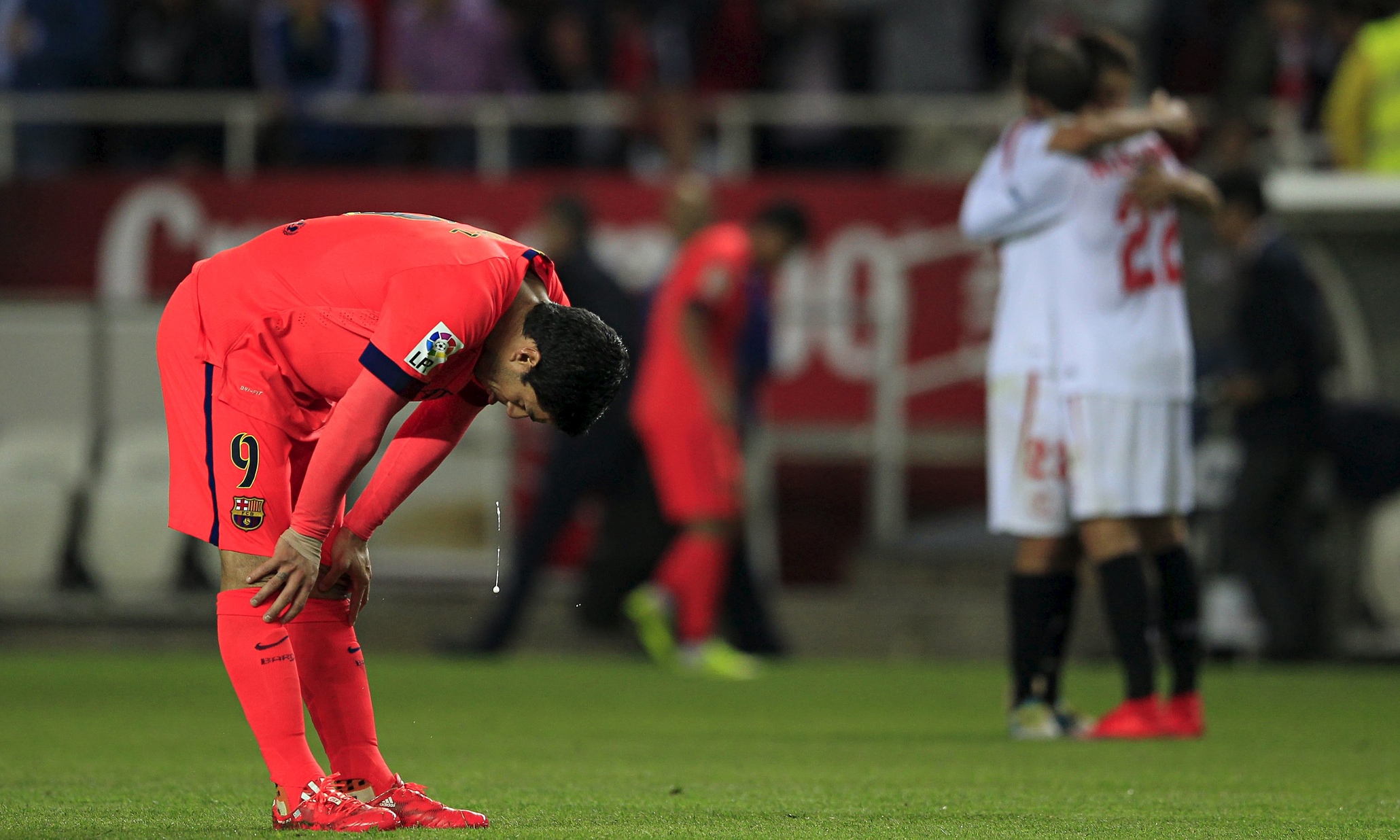 Sevilla 2 2 Barcelona   La Liga match report   Football   The Guardian  football barcelona sevilla