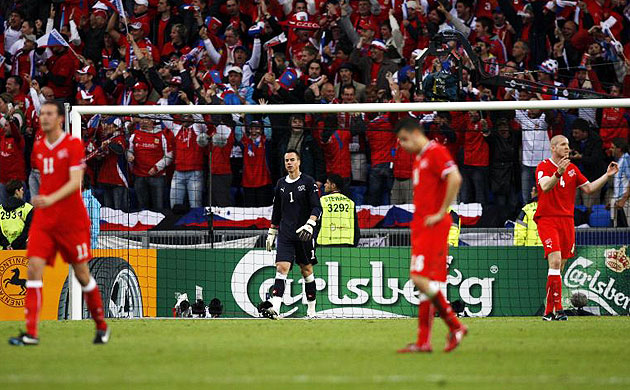 Switzerland go behind