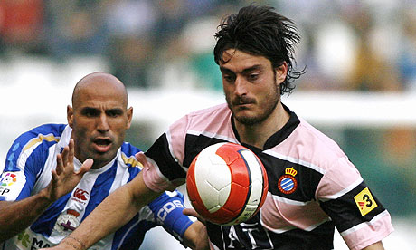 Albert Riera (right)