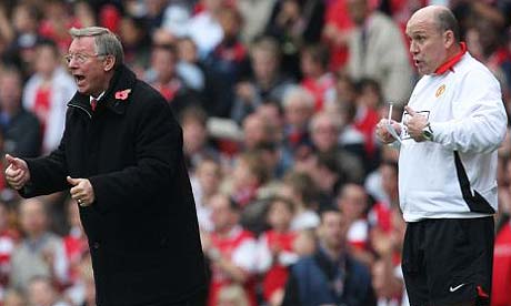 Manchester United manager Alex Ferguson and assistant Mike Phelan