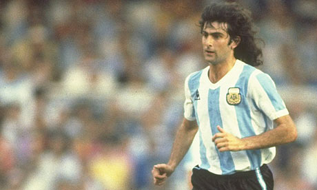 Mario Kempes of Argentina