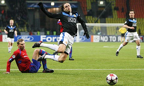 Berbatov goes down in the box