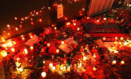 Thousands of fans laid down candles and messages in memory of goalkeeper Robert Enke