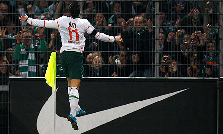 Mesut--zil-celebrates-his-001.jpg