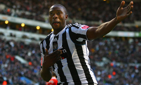 http://static.guim.co.uk/sys-images/Football/Pix/pictures/2009/12/20/1261326904548/Shola-Ameobi-001.jpg
