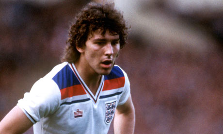 Bryan Robson playing for England against Holland
