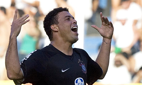 Corinthians forward Ronaldo celebrates after scoring against Santos