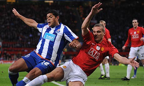 Nemanja Vidic takes on the Hulk