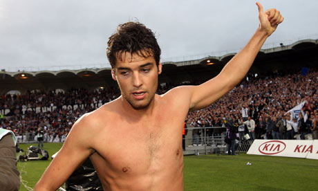 http://static.guim.co.uk/sys-images/Football/Pix/pictures/2009/5/19/1242723444654/Yoann-Gourcuff-of-Bordeau-001.jpg