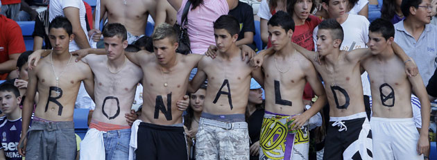 Cristiano Ronaldo: A group of Real Madrid fans before Cristiano Ronaldo's unveiling