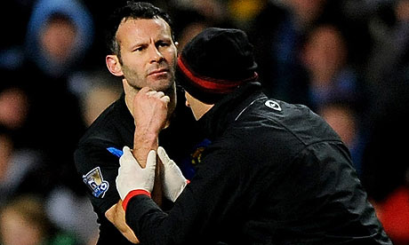 ryan giggs pictures. Ryan Giggs receives treatment