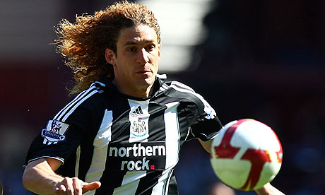 http://static.guim.co.uk/sys-images/Football/Pix/pictures/2010/5/19/1274304936351/Fabricio-Coloccini-006.jpg