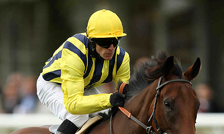 Horse Racing - Seniors' Day - Newmarket Racecourse