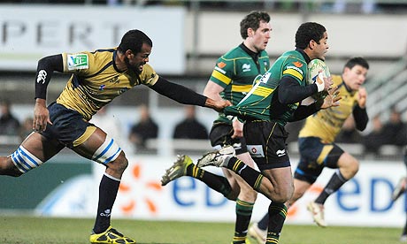 Castre's flanker Steve Malonga
