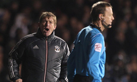 Kenny Dalglish makes his feelings known at Fulham