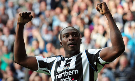 http://static.guim.co.uk/sys-images/Football/Pix/pictures/2011/2/10/1297369190741/Shola-Ameobi-005.jpg
