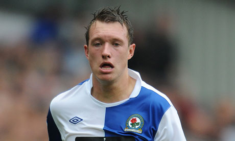 http://static.guim.co.uk/sys-images/Football/Pix/pictures/2011/6/8/1307552872003/phil-jones-007.jpg