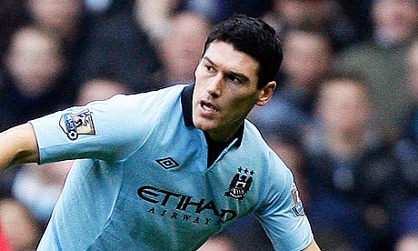 http://static.guim.co.uk/sys-images/Football/Pix/pictures/2012/12/13/1355424528357/Gareth-Barry-008.jpg