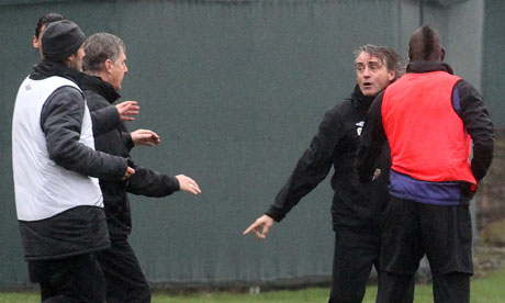 Roberto Mancini and Mario Balotelli clash