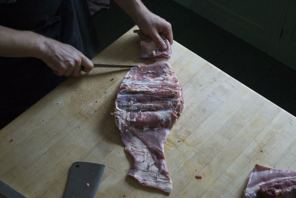 Gallery Butchering a lamb carcass: Lamb. Trim off the ends o the lion
