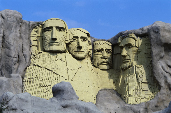 Gallery Lego: Mount Rushmore Built from Legos