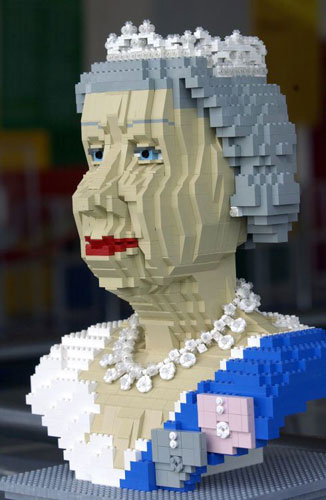 Gallery Lego:  bust of Queen Elizabeth ll wearing a tiara made entirely of lego