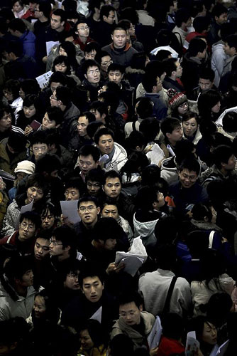 Gallery November 20 2008: Changchun, China: College students crowd at a job fair