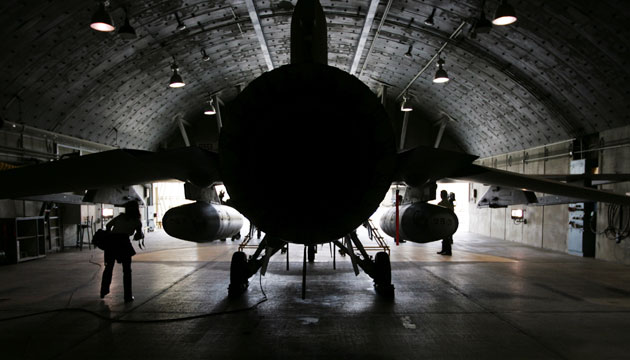 Gallery November 20 2008:  An air force F-16I fighter plane in a hanger during a display for media