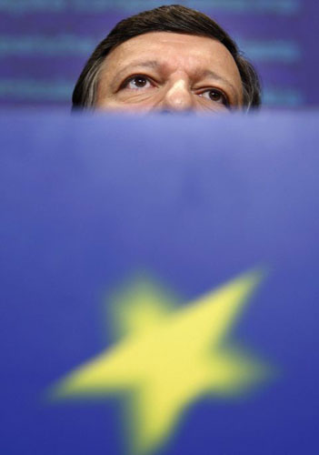 Gallery November 26 2008: Brussels, Belgium: Jose Manuel Barroso holds a news conference