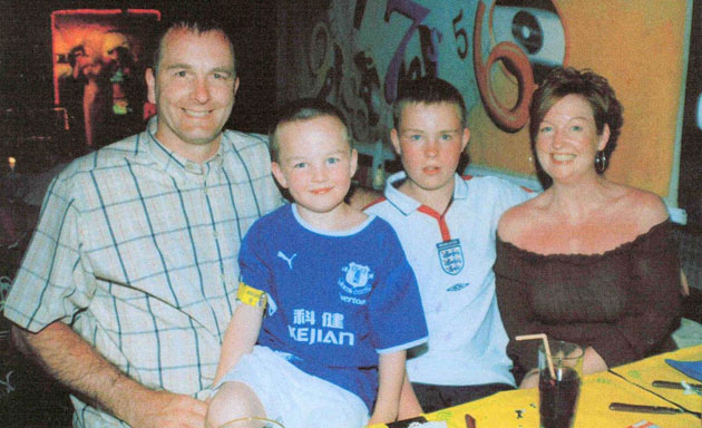 Gallery Rhys Jones: Rhys Jones family picture
