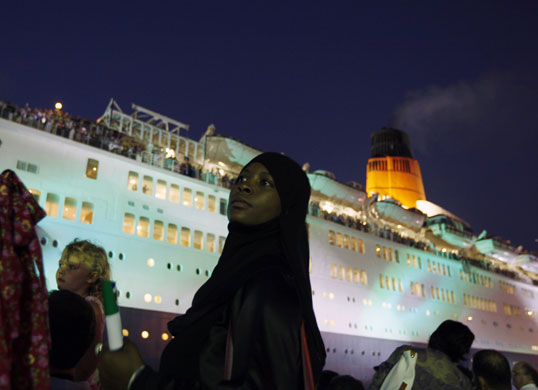 Gallery Queen Elizabeth 2: The Queen Elizabeth 2 arrives in Port Rashid in Dubai